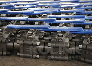 2pc Walcowany zawór kulkowy ze stali, z spawanym gniazdem / końcem NPT, CL150-1500 A105 F304